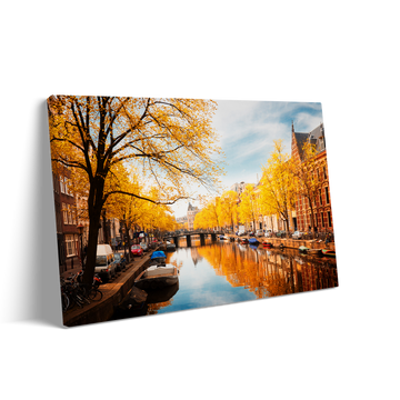 AMSTERDAM IN AUTUMN